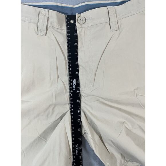NEW Columbia Men Short Modern Classic Activewear Lightweight Size 38w 10L Khaki - Picture 10 of 10